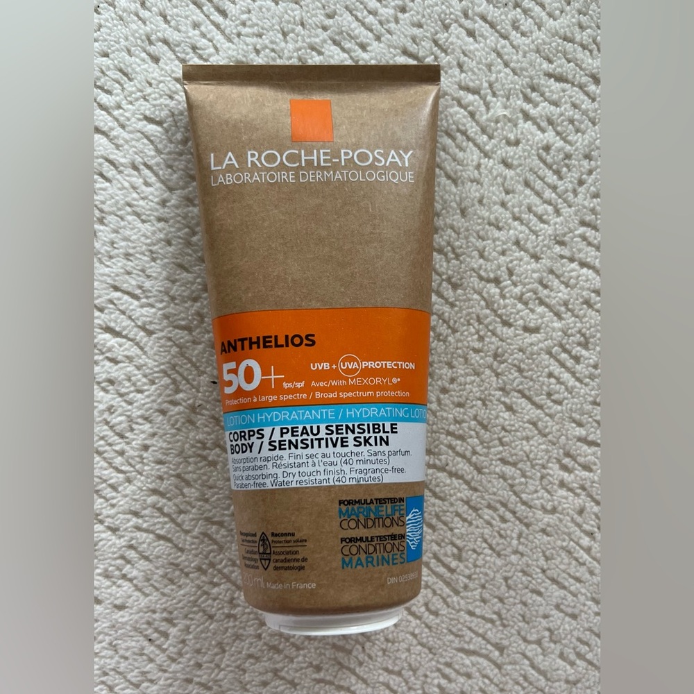 Brand New! 200 ml LA ROCHE-POSAY ANTHELIOS HYDRATING LOTION SPF 50+